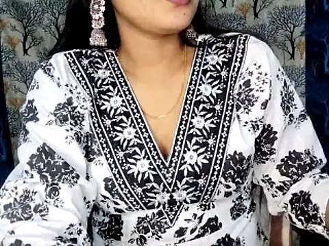 Aarvi Arora online show from December 19, 11:23 am