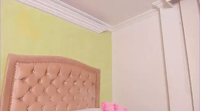 Luciluu20 online show from February 4, 12:29 am