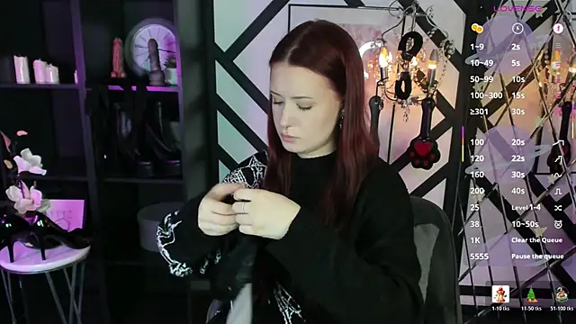 Lily Moonlight online show from February 28, 1:44 pm