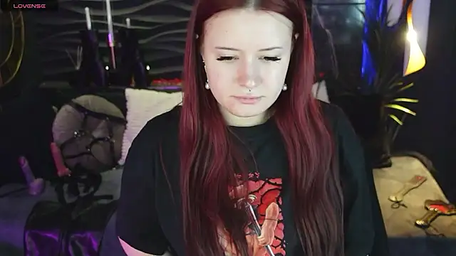 Lily Moonlight online show from March 17, 7:00 am