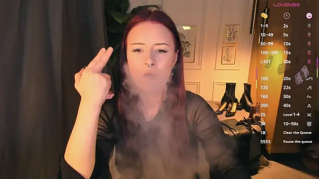 Lily Moonlight online show from April 4, 2:23 pm