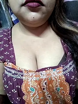 Snapshot of Beautyy38 chatting on March 7, 7:27 pm Beautyy38 online show from March 7, 7:27 pm