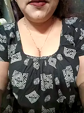 Snapshot of Beautyy38 chatting on February 27, 8:53 pm Beautyy38 online show from February 27, 8:53 pm
