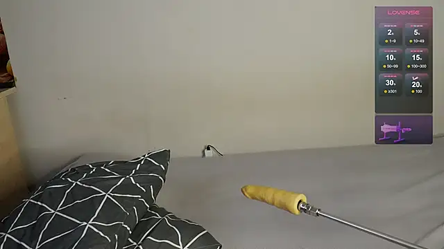 ley tori online show from April 9, 4:03 am