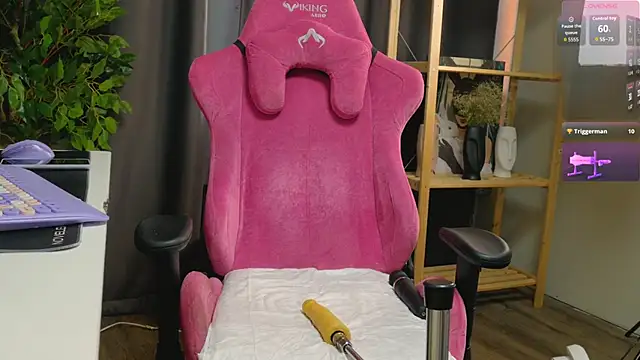 Snapshot of ley_tori chatting on February 12, 3:28 am ley tori online show from February 12, 3:28 am