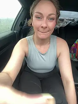 Joanachupa online show from March 28, 3:02 pm