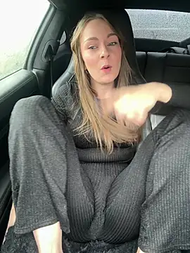 Joanachupa online show from March 14, 2:45 pm