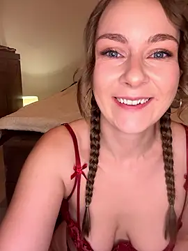 Joanachupa online show from January 18, 7:50 pm