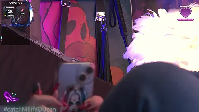 ZoeMesmerize online show from April 14, 2:00 pm