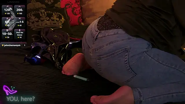 Snapshot of ZoeMesmerize chatting on October 29, 7:40 am ZoeMesmerize online show from October 29, 7:40 am