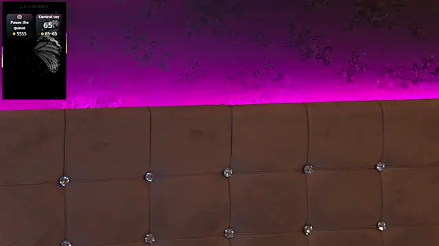 Snapshot of ZoeMesmerize chatting on November 24, 7:52 am ZoeMesmerize online show from November 24, 7:52 am