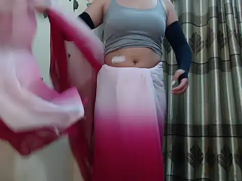 Snapshot of queen_angelina chatting on September 23, 9:11 pm queen angelina online show from September 23, 9:11 pm