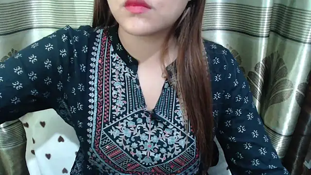 queen angelina online show from March 12, 1:11 am