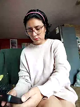 Im Alma  online show from March 12, 1:08 pm
