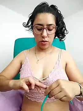 Im Alma  online show from July 9, 2:05 pm