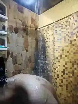 Im Alma  online show from February 20, 8:55 pm