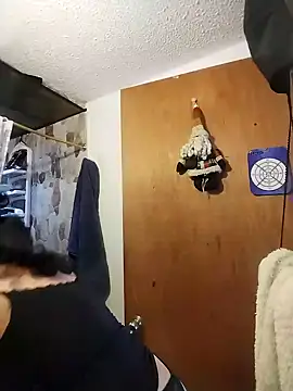 Im Alma  online show from April 7, 2:08 pm