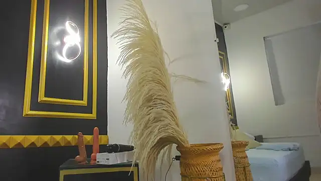 Snapshot of dalila30x chatting on November 28, 9:48 pm dalila30x online show from November 28, 9:48 pm