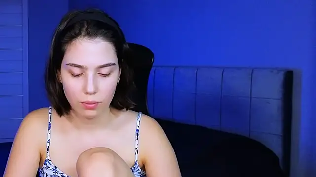 Stacy Gonzales  online show from September 17, 11:34 am