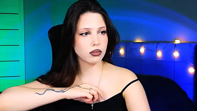 Stacy Gonzales  online show from February 28, 3:26 pm
