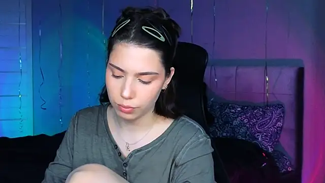 Stacy Gonzales  online show from March 26, 8:12 am