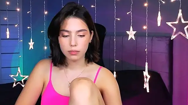 Stacy Gonzales  online show from October 7, 1:45 pm