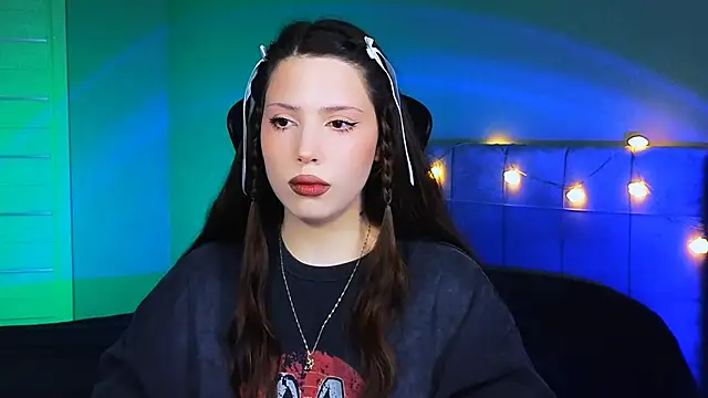 Stacy Gonzales  online show from February 15, 9:27 am