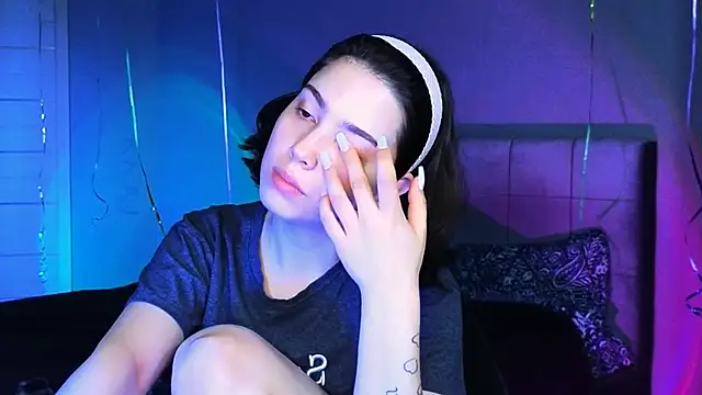 Stacy Gonzales  online show from March 27, 9:32 am