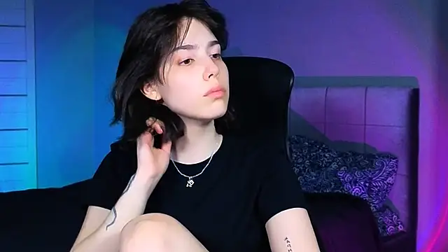 Stacy Gonzales  online show from April 9, 9:48 am