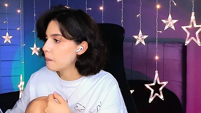 Stacy Gonzales  online show from September 30, 11:49 am
