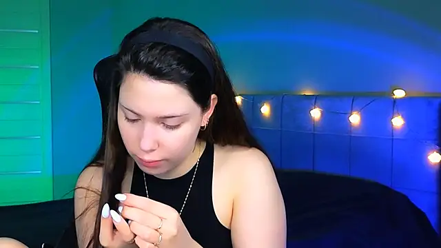 Stacy Gonzales  online show from March 23, 5:43 am