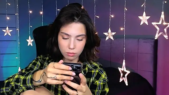 Stacy Gonzales  online show from October 18, 9:44 am