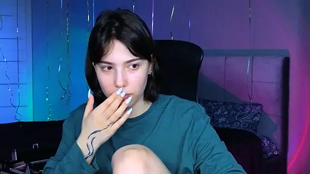 Stacy Gonzales  online show from March 24, 8:03 am