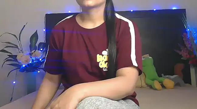 Snapshot of WildRuhi20 chatting on March 20, 4:07 am WildRuhi20 online show from March 20, 4:07 am