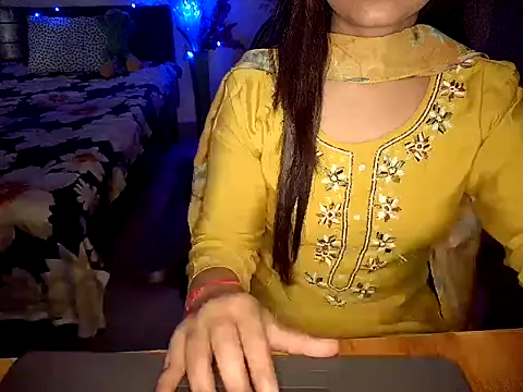 WildRuhi20 online show from February 19, 5:26 am