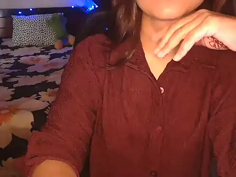 WildRuhi20 online show from February 20, 5:37 am