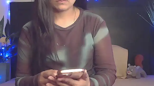 Snapshot of WildRuhi20 chatting on February 5, 9:36 am WildRuhi20 online show from February 5, 9:36 am