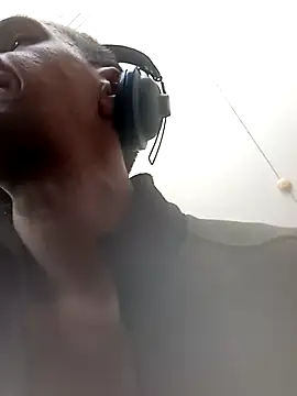 Snapshot of Nik888Nik888 chatting on February 17, 12:02 pm Nik888Nik888 online show from February 17, 12:02 pm