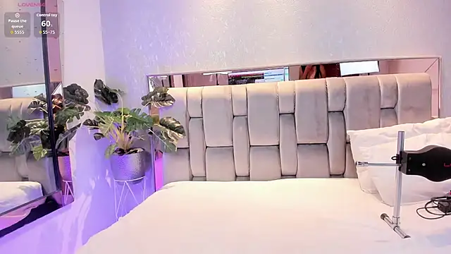 RoseTaylor   online show from November 23, 4:55 am