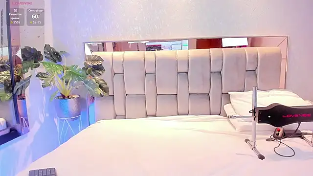 RoseTaylor   online show from November 20, 4:57 am