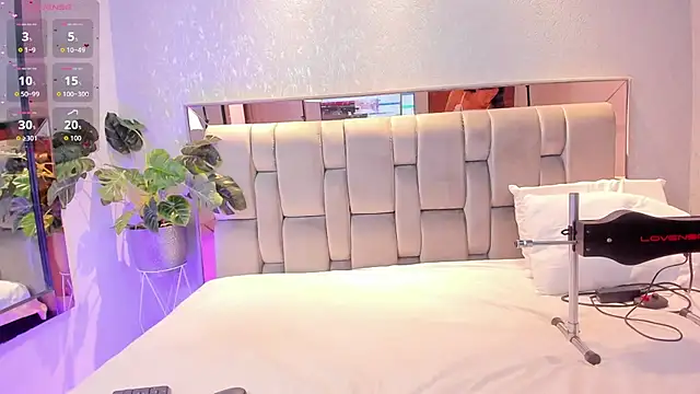 RoseTaylor   online show from November 12, 4:49 am