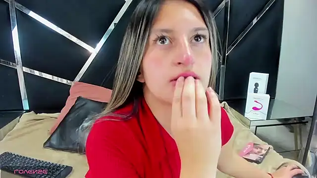 GiaRoussel online show from October 28, 3:33 pm