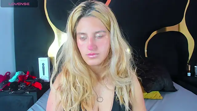 GiaRoussel online show from February 6, 5:20 pm