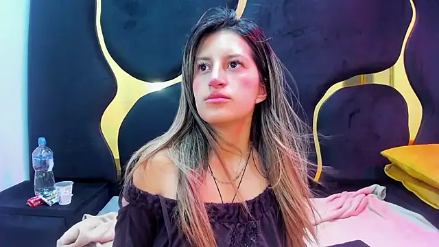 GiaRoussel online show from October 26, 3:01 pm