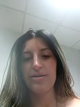 GiaRoussel online show from December 16, 9:08 pm