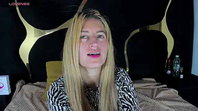 GiaRoussel online show from February 23, 4:40 pm