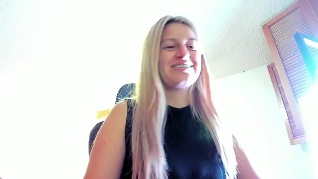 GiaRoussel online show from March 24, 1:33 pm