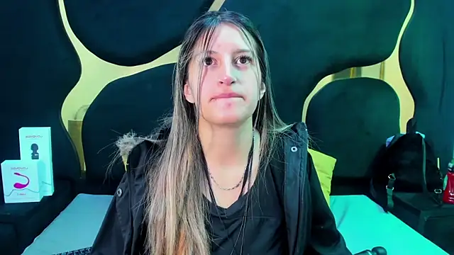 GiaRoussel online show from October 21, 3:11 pm