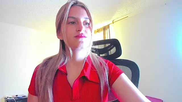 GiaRoussel online show from March 31, 4:31 pm