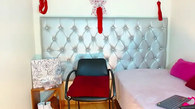 JessicaRabbit04 online show from November 25, 3:29 am